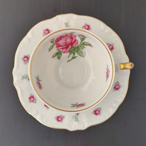 Vintage | Debutante China of Canada | Teacup and Saucer with Gold Trim 🌹🩷 - Picture 3 of 15